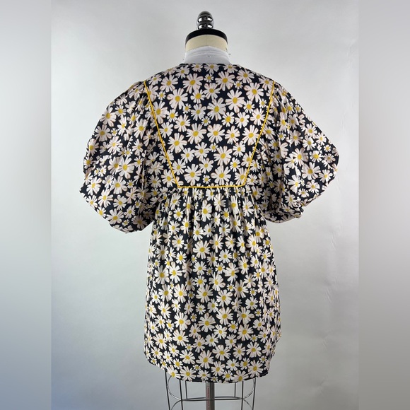 💚 3491. Daisy Floral Tie Front Mini Dress - Picture 3 of 11